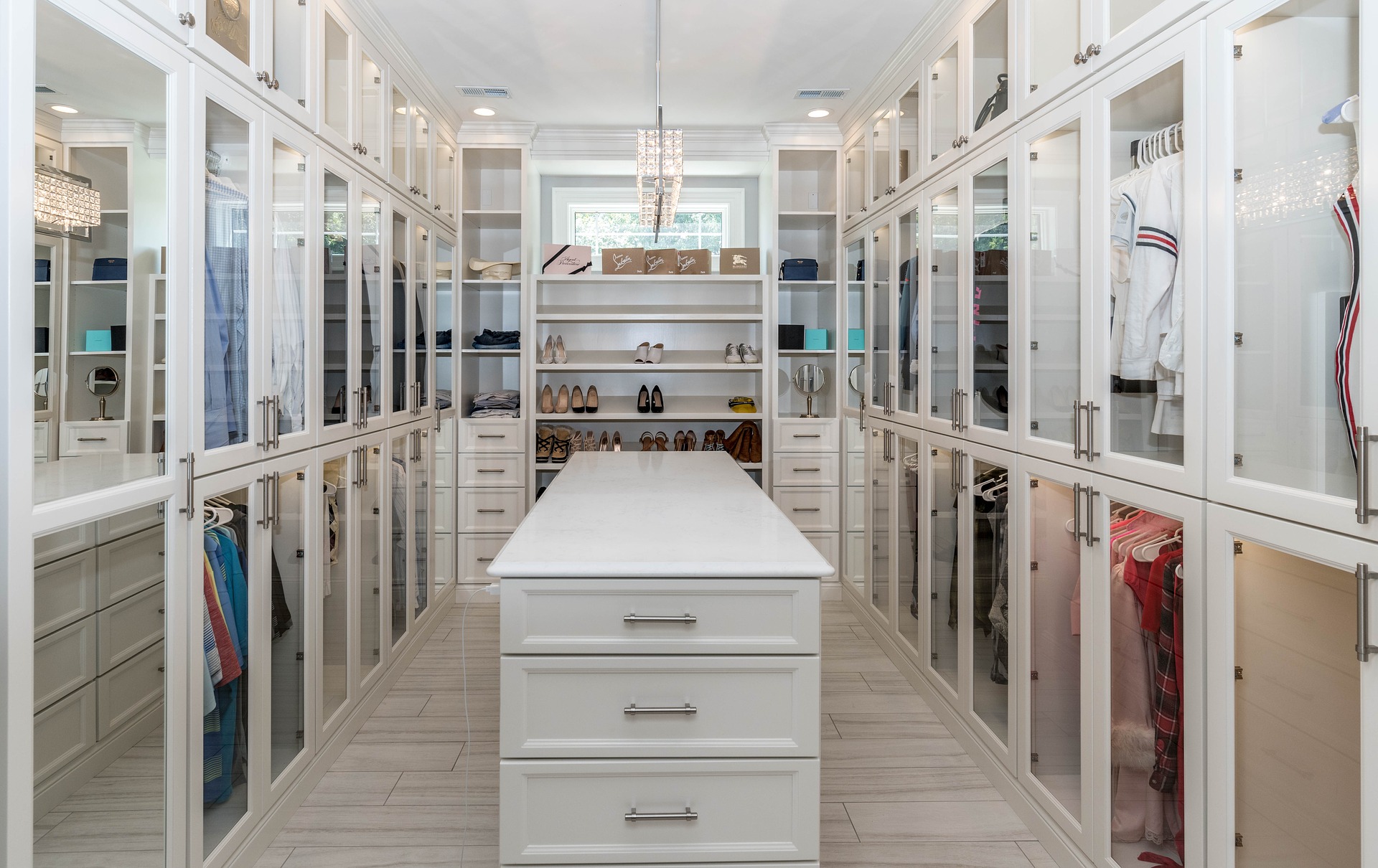 Top Closet Design Trends for 2023 - Unica Concept