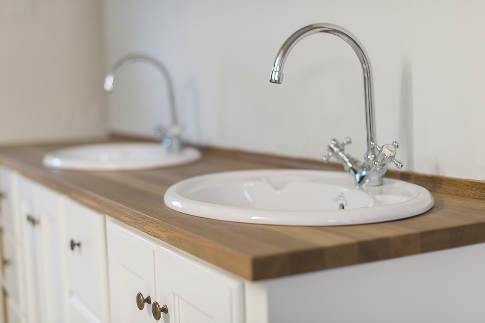 Spacious and cozy bathroom vanities